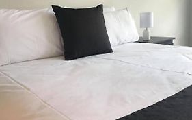 Guiding Star Motel & Hotel